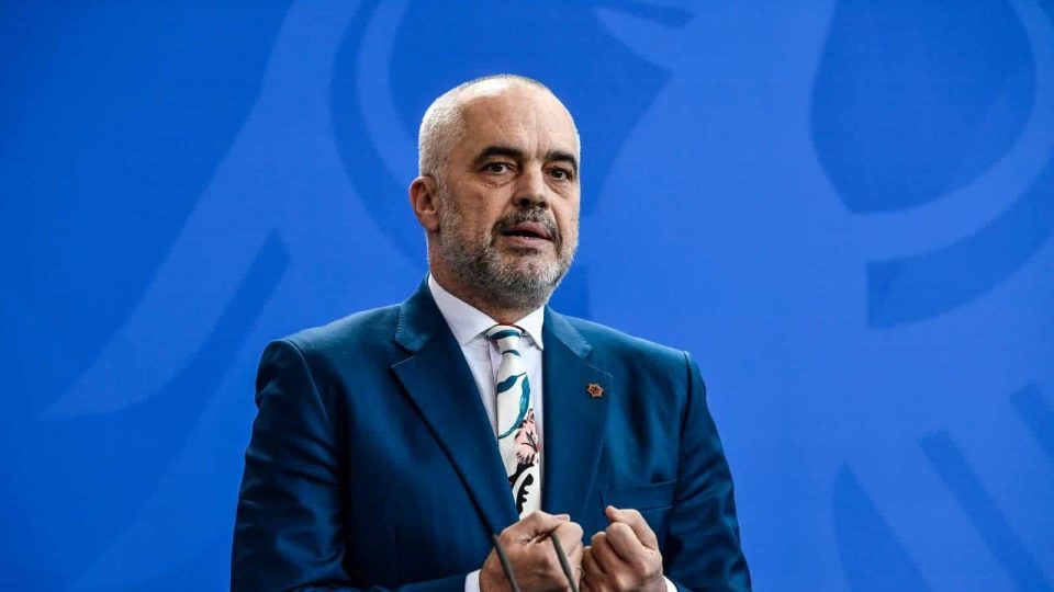 Албанија најави големи олеснувања на мерките против Ковид-19