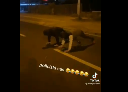 (ВИДЕО)Полициски час во Македонија – Младите играат брканица и прават склекови на улица