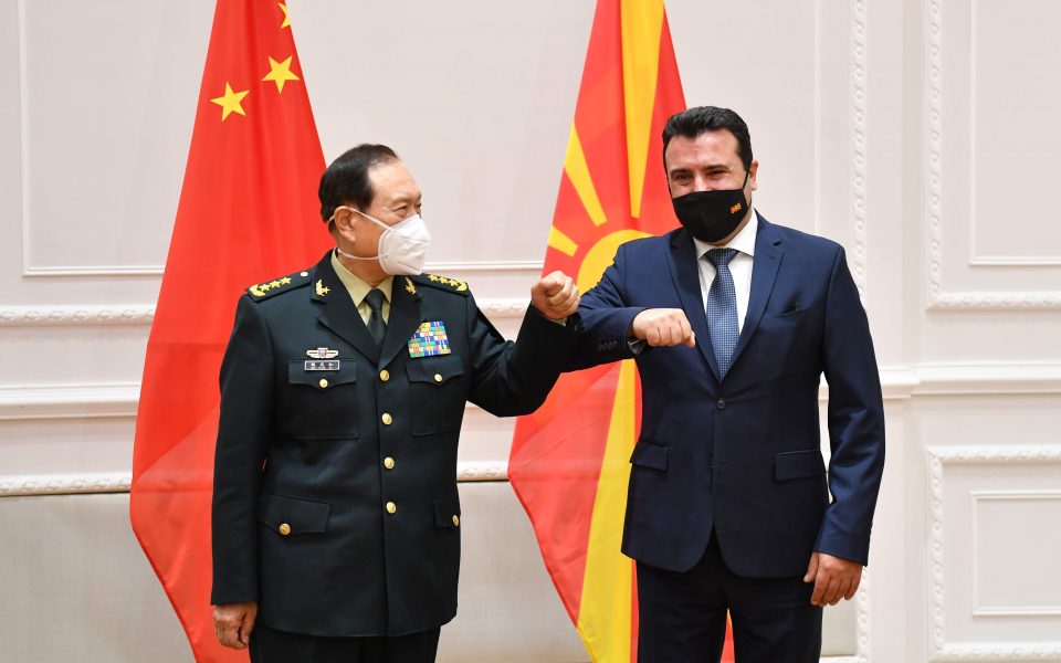 Заев прими делегација на Министерството за одбрана на НР Кина: Се разговарало и за испораката на вакцини од „Синофарм“