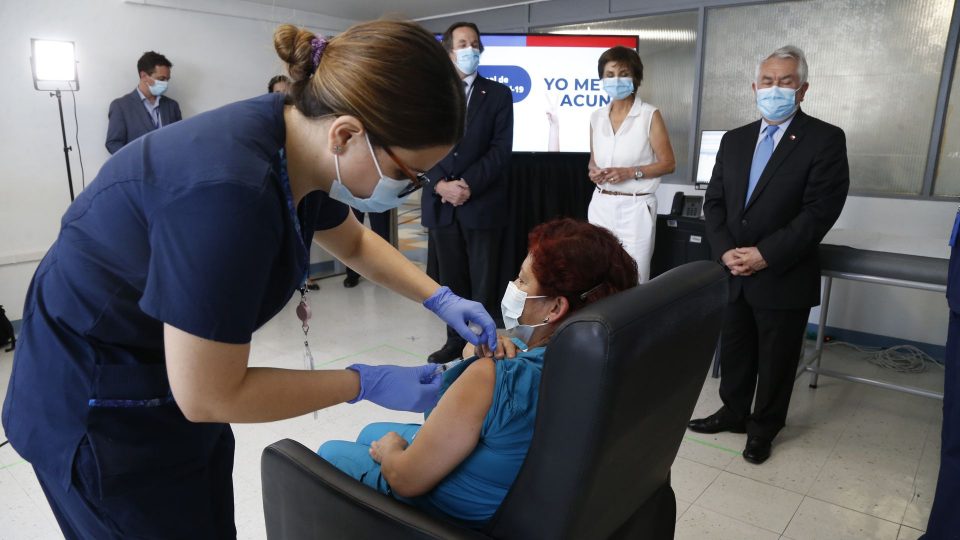 За разлика од Македонија, 138 земји во светот спроведуваат вакцинација  против Ковид-19