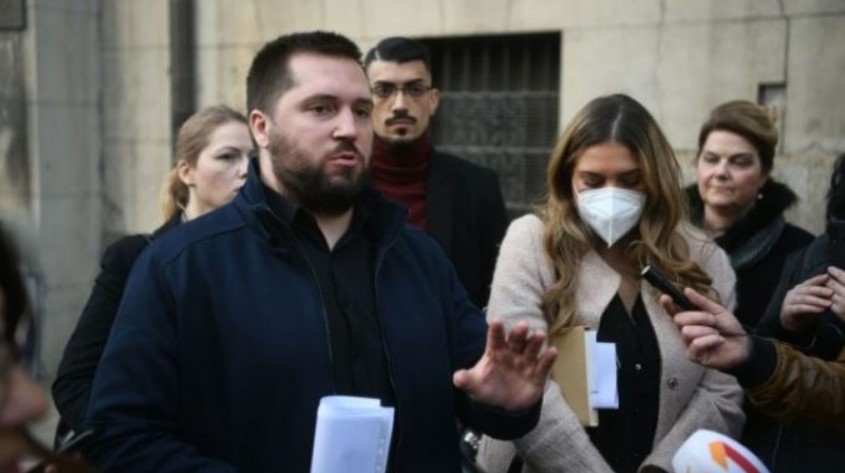 Српските фриленсери на протест пред македонската амбасада во Белград