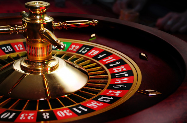 Владата тајно формира 3 нови друштва за коцкање преку интернет