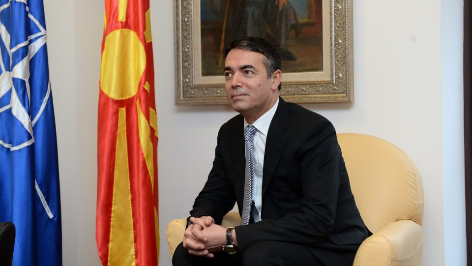 Димитров: Полна уста Европска Унија, Груевски мавташе со македонско знаме да ја прикрие корупцијата, оваа власт мавта со европско знаме за да го прави истото