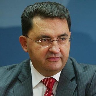 Славески: Петтиот пакет на мерки е заглавен во парламентот поради нестабилното мнозинство на власта