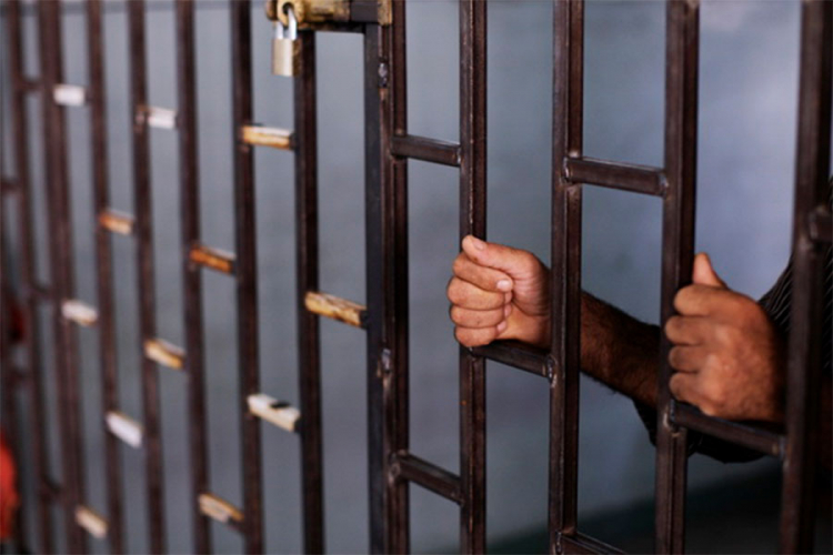 Осуден за силување избегал од затвор, по што полицијата го приведе