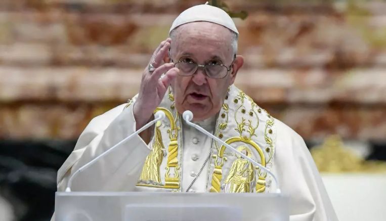 Папата Франциск повторно ја осуди војната во Украина: Се молиме за мир