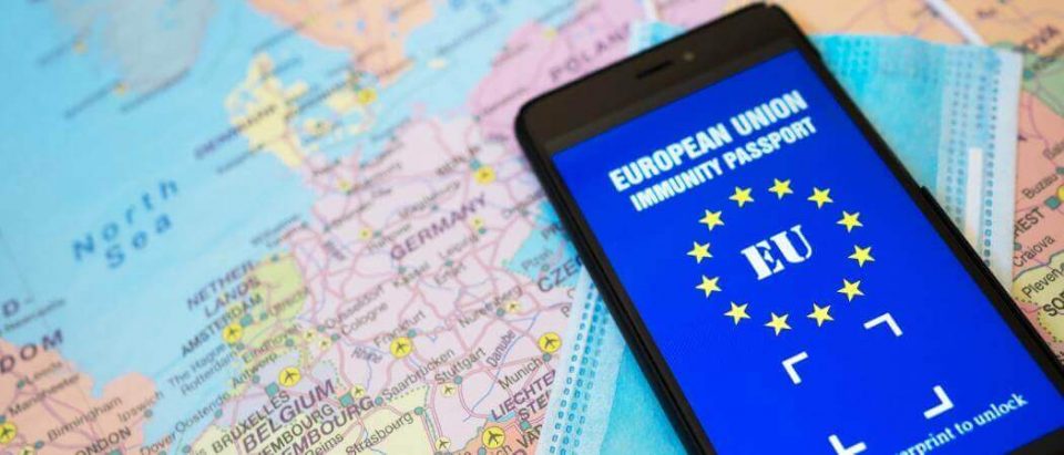 Во Грција стапува во сила европскиот дигитален ковид пасош