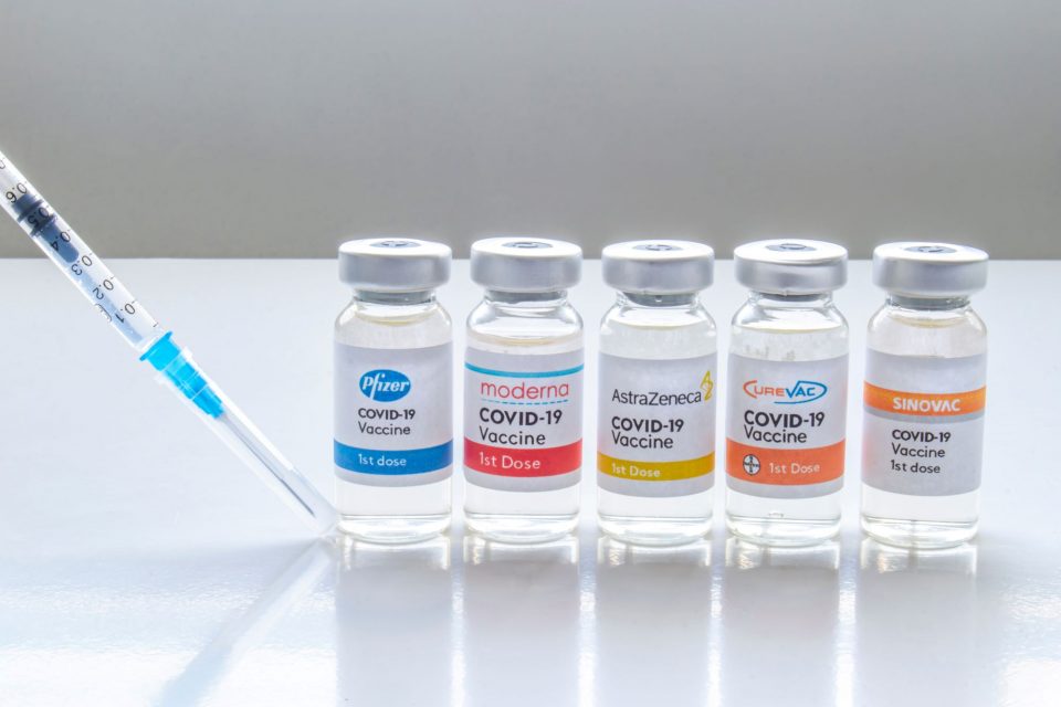 Велика Британија до сега има администрирано над 50 милиони дози од вакцините против Ковид-19