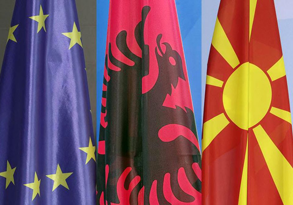 ЕК очекува почеток на преговорите со Македонија и Албанија што поскоро