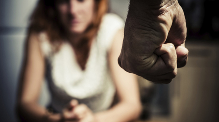 ЕУ воведува единствен телефонски број за жени жртви на насилство