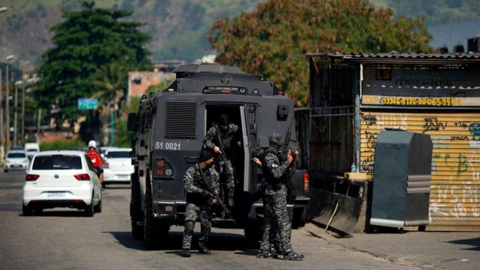 Престрелка во Рио де Женеиро, најмалку 25 лица убиени