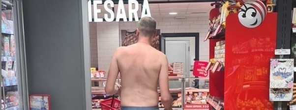(ФОТО) Маж по долна облека се прошета во маркет во Белград