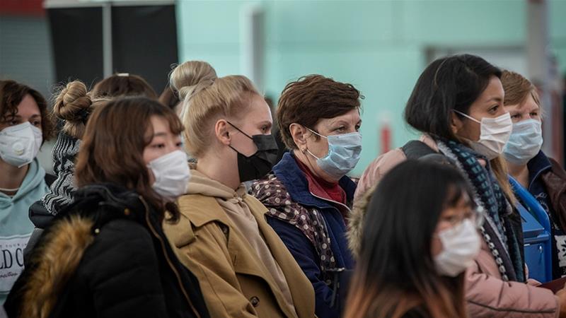 Австралија потврди дека двајца патници од Јужна Африка се заразени со сојот омикрон