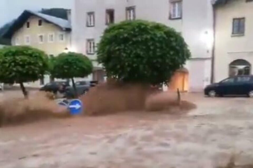 (ВИДЕО) По Германија и Белгија, страша поплава и во Австрија