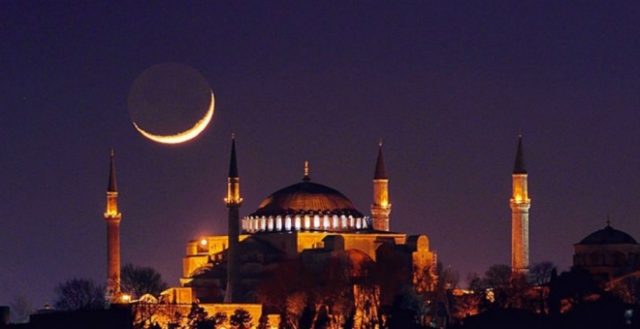 Муслиманскиот свет го слави верскиот празник Курбан Бајрам