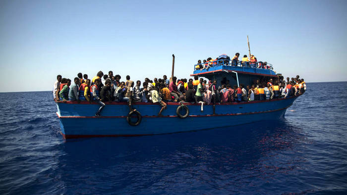 Спасени 42 мигранти на брод во Франција