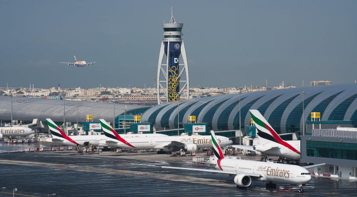 Се судрија два авиона на аеродромот во Дубаи