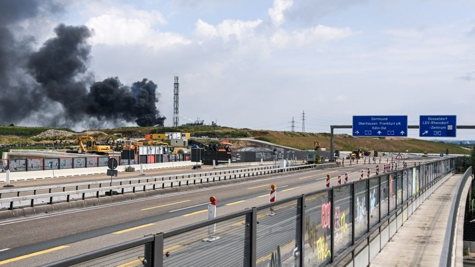 Пожарникарите спречија втора експлозија во „Хемпаркот“ во Леверкузен