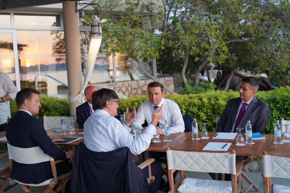 Османи со повеќе билатерални средби на првиот ден од Дубровник форумот