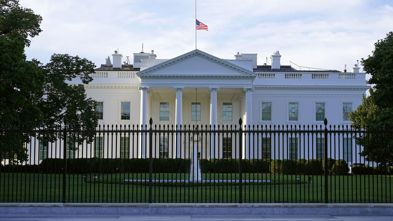 Вашингтон жали за повлекувањето на францускиот амбасадор