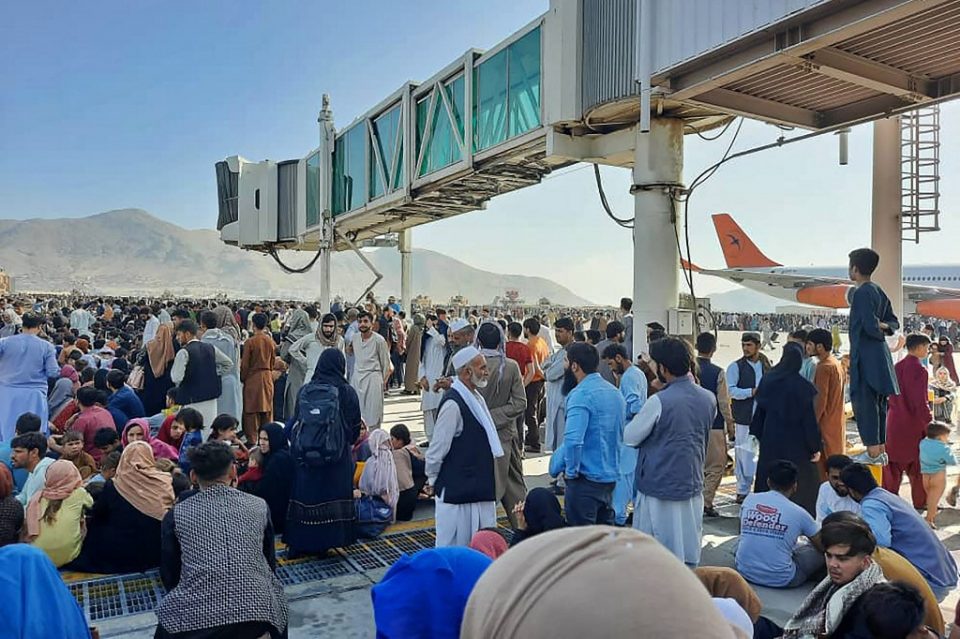 САД до своите државјани: Не одете кон аеродромот во Кабул