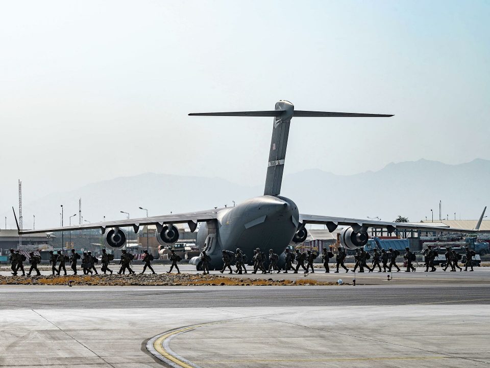 Напад кај аеродромот во Кабул: Германците и Американците возвратија на огнот