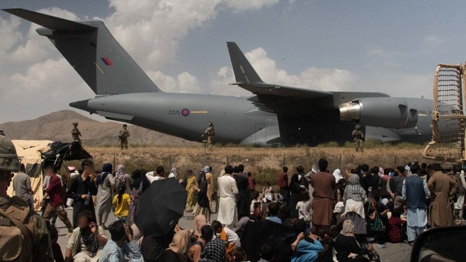 Суспендирани сите летови од аеродромот во Кабул