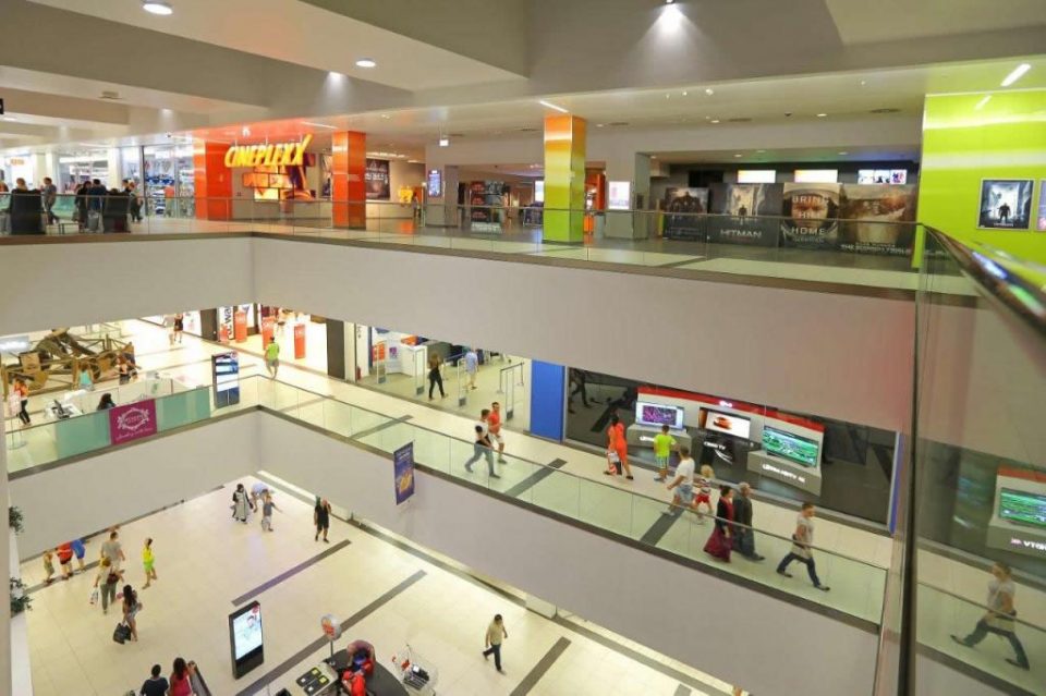 Прометот на трговските центри е намален за 40 проценти