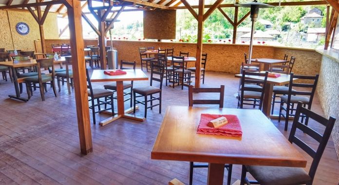 Ресторан во Охрид нема да работи во знак на протест против мерките на Владата