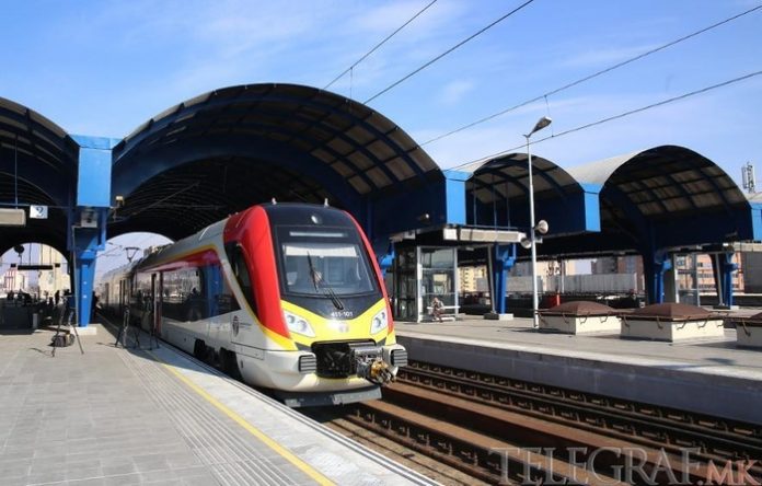 Половина година не сообраќаат возовите кон Кичево, Кочани и Приштина