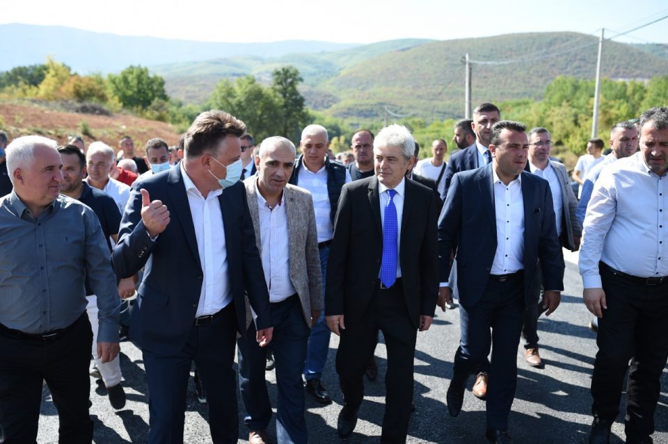 (ВИДЕО) Реконструкција на патот до село Бојане: Заев, Ахмети, Шилегов и Беџети извршија увид