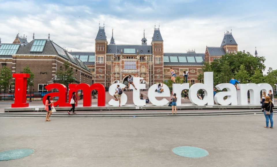 Туристичката такса во Амстердам се зголемува на 12,5 отсто и ќе биде највисока во ЕУ