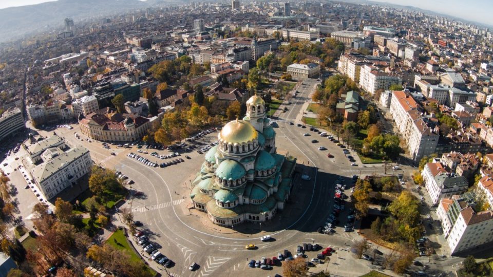 Бугарија воведува нови построги мерки за спречување на ширењето на ковид-19