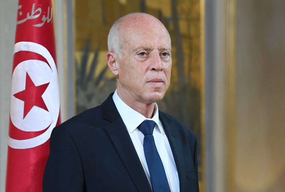 Претседателот на Тунис дополнително ја зајакна својата моќ со декрети