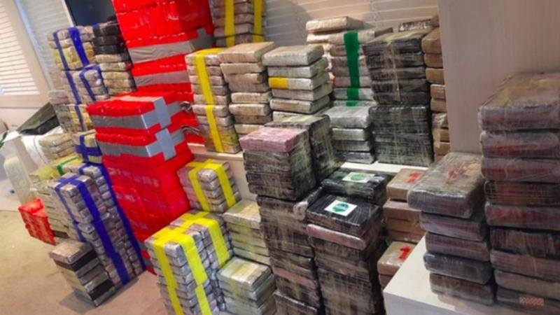 (ФОТО+ВИДЕО) Запленети 1,5 тони кокаин кај Плимут, уапсени шест лица