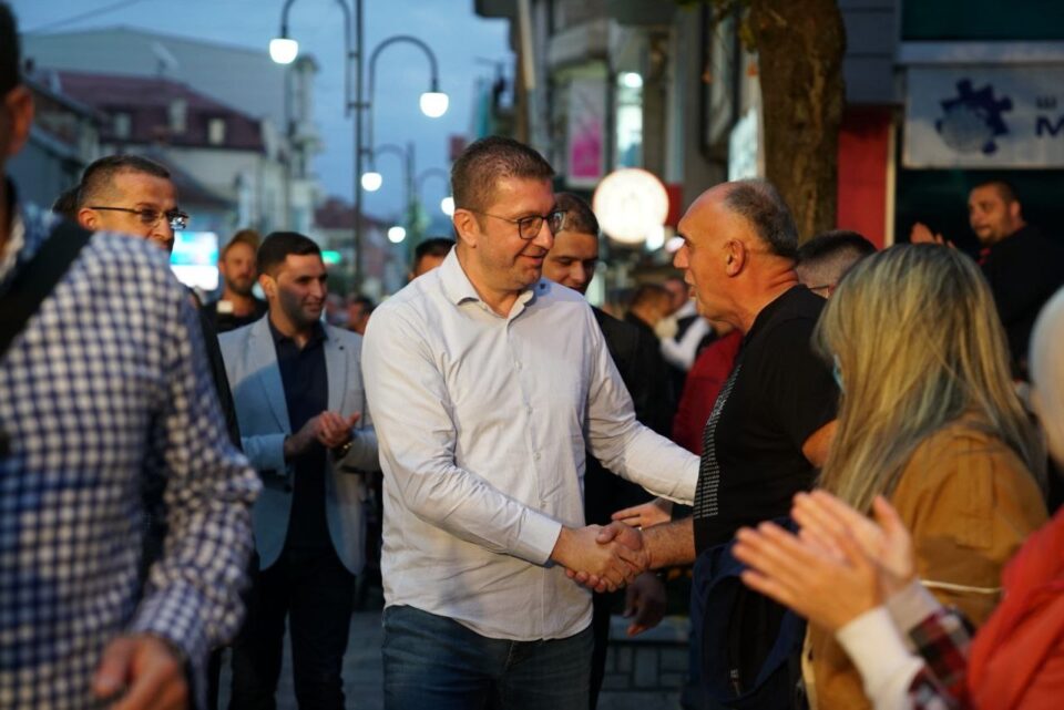 Мицкоски: Градоначалниците на СДСМ се претворија во копија на Заев, на мали зоранчиња, беспоговорно го следеа во неспособноста