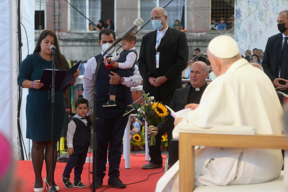 Папата Франциск ги осуди предрасудите кон Ромите