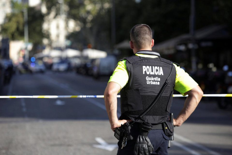 Маж застрела пет лица во Шпанија, бремена жена го загуби бебето