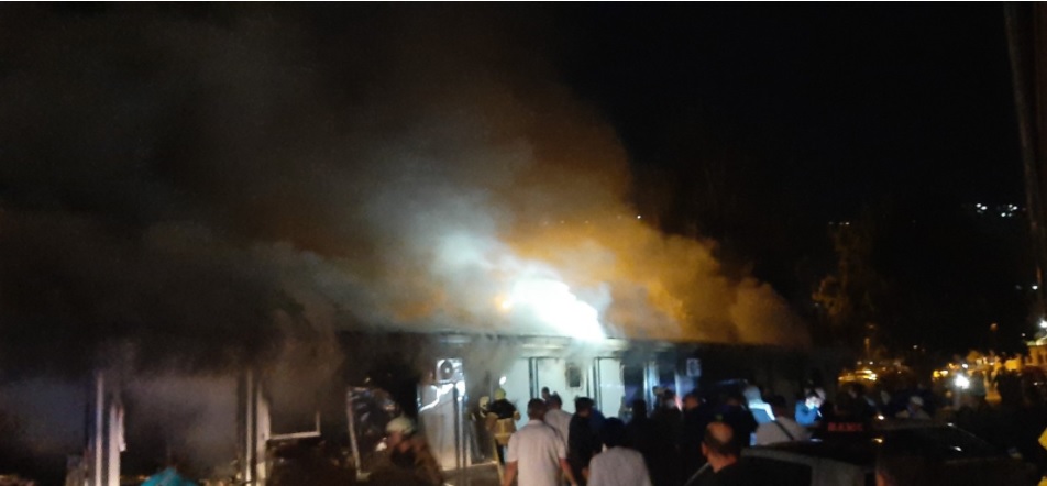Објавено ново видео од избивањето на пожарот во Тетово  –  Се слушаат повеќе експлозии