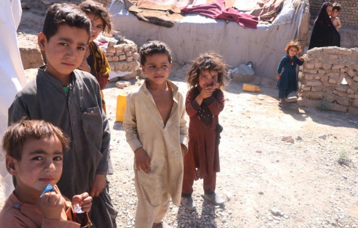 Талибанците им дозволија на момчињата да одат на училиште