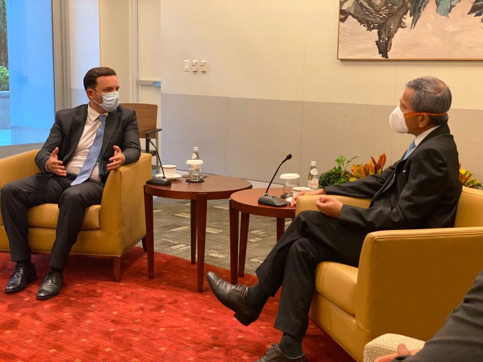 Османи се сретна со шефот на дипломатијата на Сингапур
