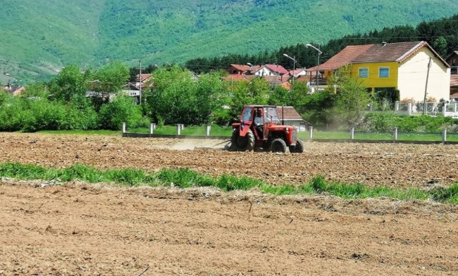 Трипуновски: Евтин популизам, манипулации и празни ветувања се карактеристика за политиките на СДСМ во земјоделството