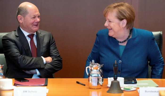 Меркел со благослов за наследникот Шолц: Ќе можам мирно да спијам
