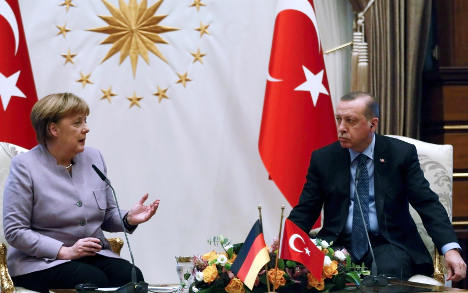 Меркел вети дека ќе ја продолжи поддршката од ЕУ за Турција