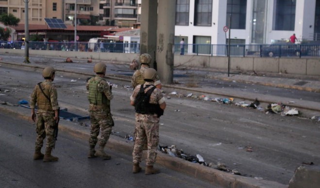 Пукотници и експлозии во Бејрут, двајца загинати и седуммина повредени