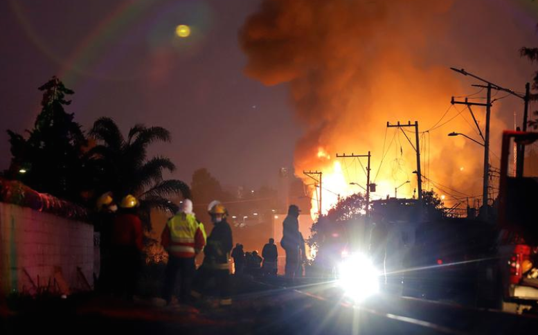 Едно лице загина, а 11 се повредени во експлозија на гас во Мексико