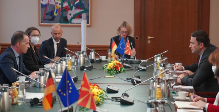 Османи бара поддршка од Германија за решение со Бугарија и старт на преговорите со ЕУ