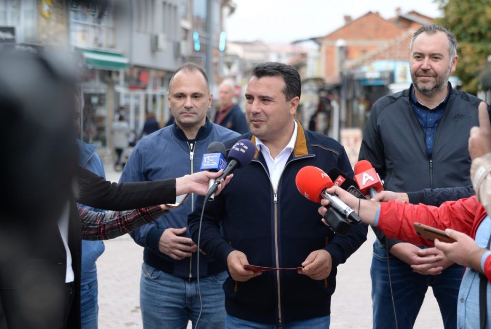 (ВИДЕО) Заев од Охрид најави поддршка за Рамиз Мерко, вели дека по критиките имало промени