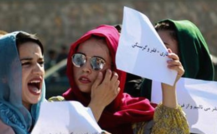 Авганистанските жени повторно побараа светот да им помогне во остварување на правото на образование и работа
