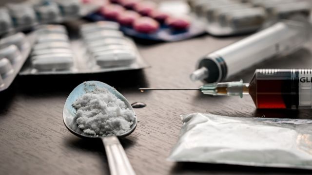 Рекорден број смртни случаи од предозирање со дрога во САД